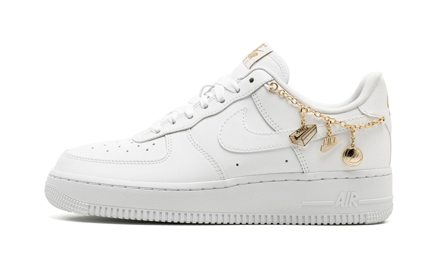 Nike Air Force 1 Low LX Lucky Charms Alb (W)