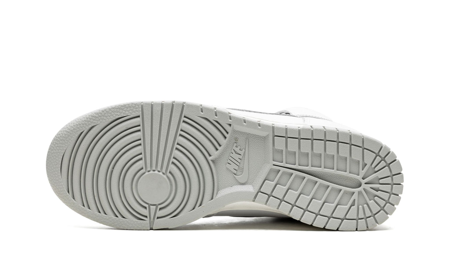 Nike Dunk High Neutral Gray (W)
